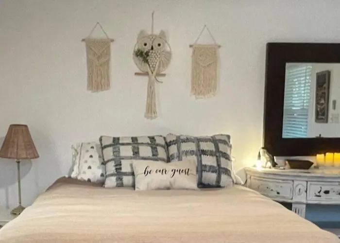 Newly Remodeled Studio Near Downtown Brenham