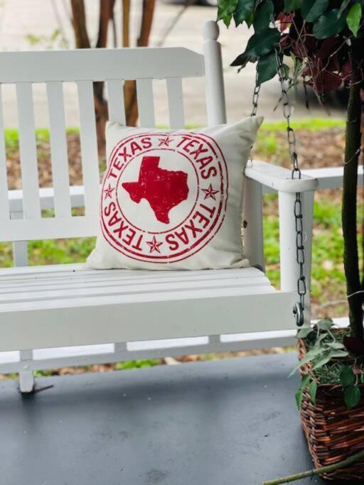 Newly Remodeled Near Downtown *